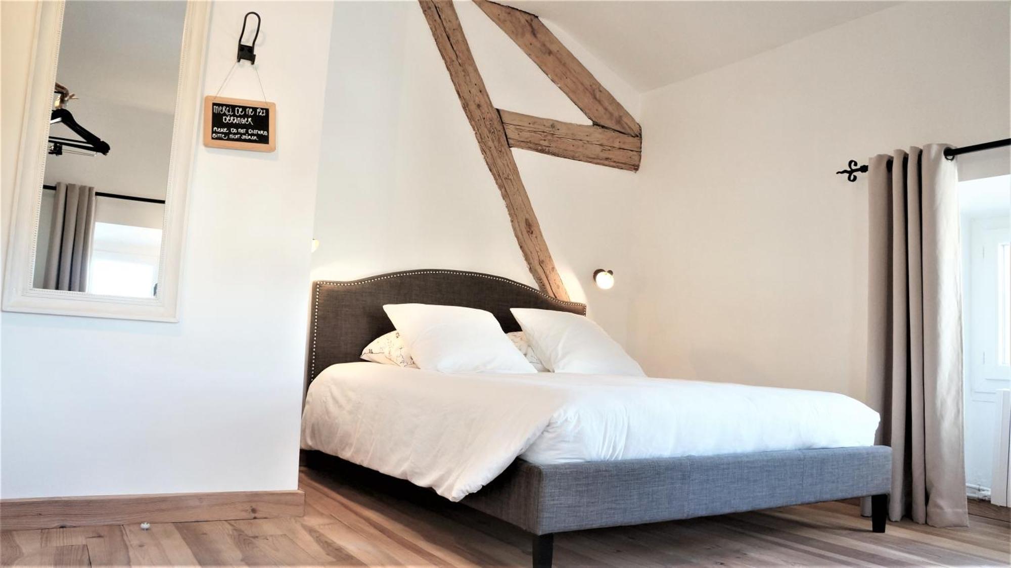 Hotel Savel Ruoms Buitenkant foto