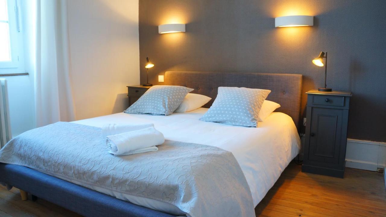 Hotel Savel Ruoms Buitenkant foto