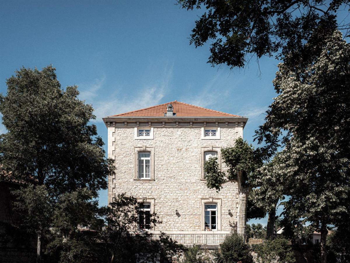 Hotel Savel Ruoms Buitenkant foto