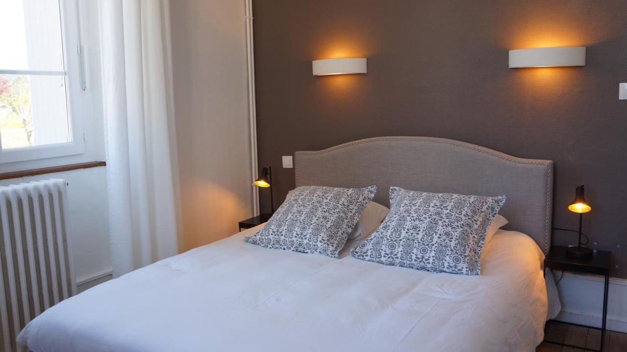 Hotel Savel Ruoms Buitenkant foto